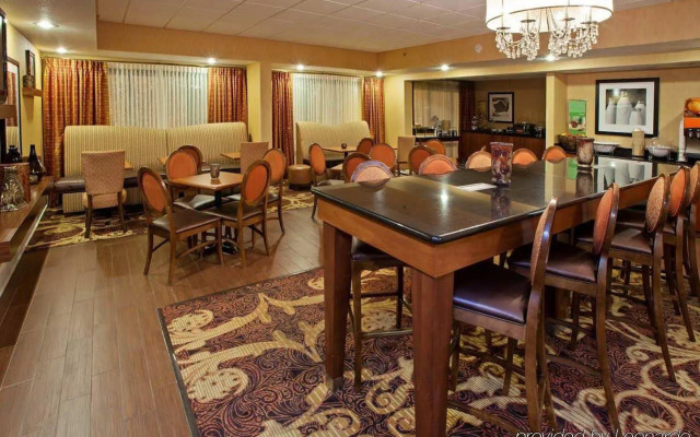 Hampton Inn by Hilton Youngstown-West I-80