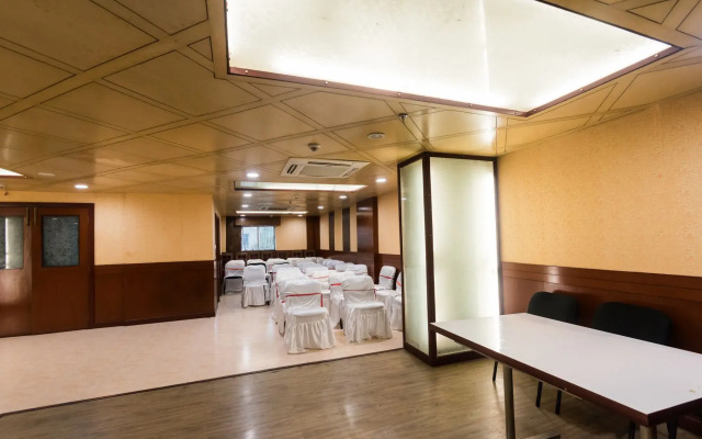 Oyo Flagship 60504 Hotel Marina