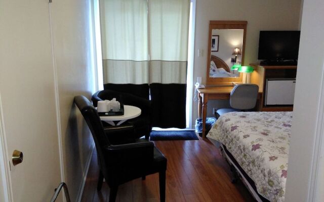 Clothier Mills Inn Motel