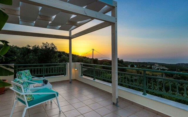 Secluded Villa w Private Pool, Children Play Area, Pool Table, BBQ & Sea Views