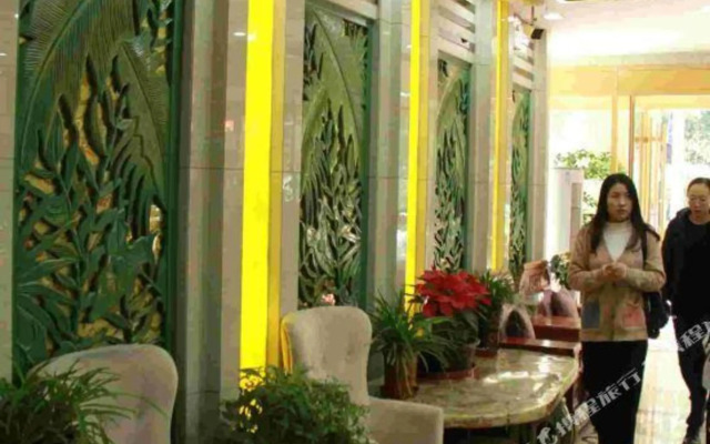 Longqing Business Hotel