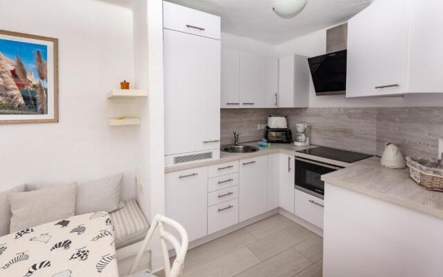 R2 Maryvent Beach Apartaments