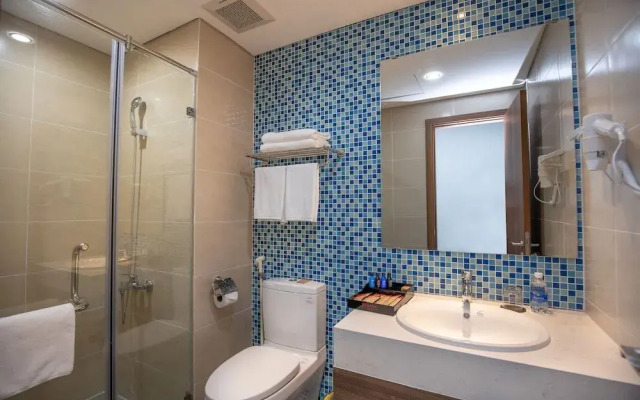 Ramada Hotel & Suites By Wyndham Halong Bay View