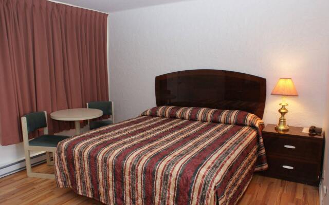 Riverside Motel