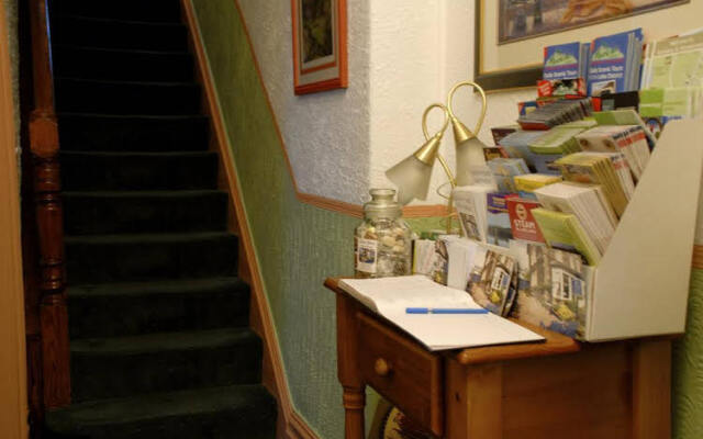 Adam Place Guest House - BB