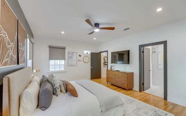 2 Mi to Downtown Austin: Family Home w/ Porch!