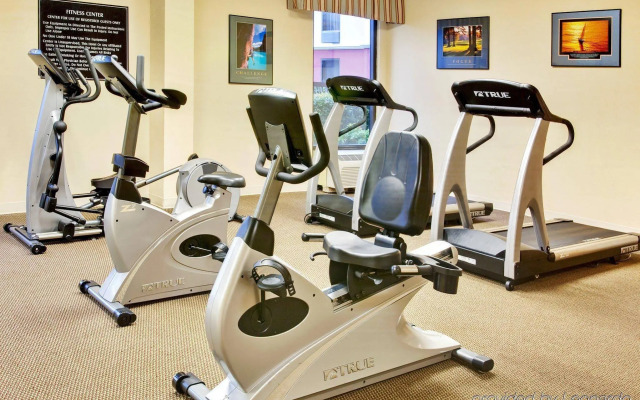 Holiday Inn Express Memphis Medical Center Midtown by IHG