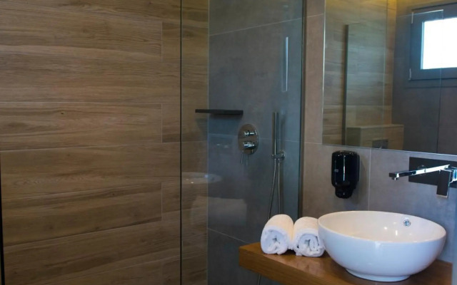 Golden Star Hotel - Adults Only (+16)
