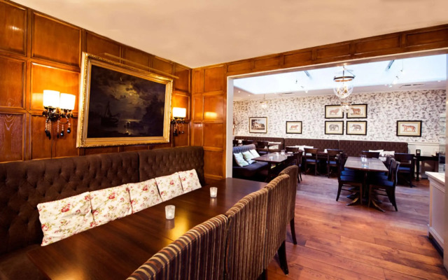 Home Hotel Bastion
