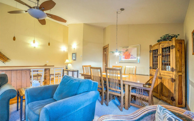 Saddle Creek by Retreatia