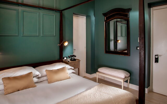 The B Place Hotel