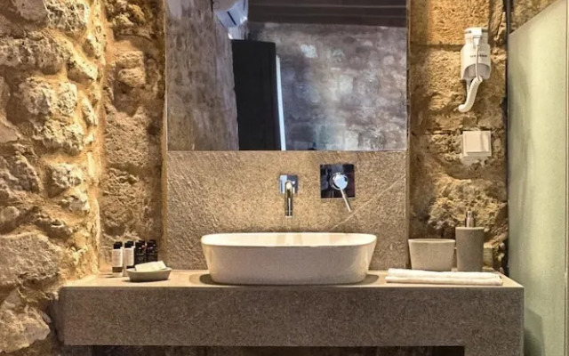 Trinity Boutique Hotel