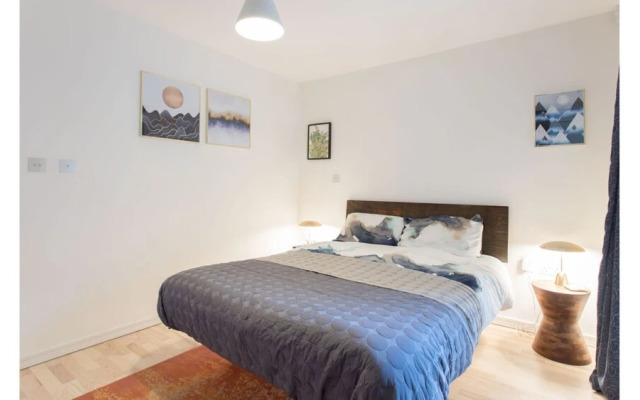 Trendy & Bright Bohemian House in Forest Hill