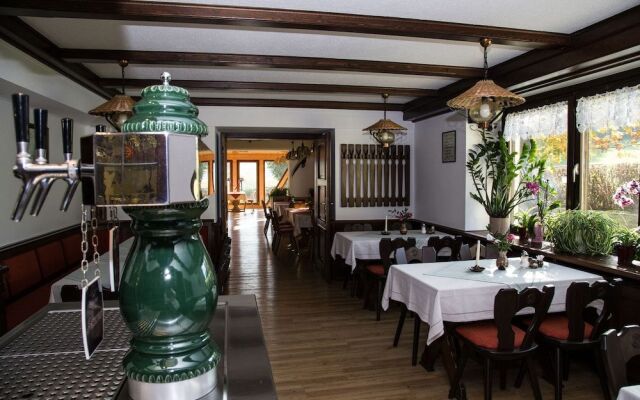 Gasthaus und Hotel Rote Schenke