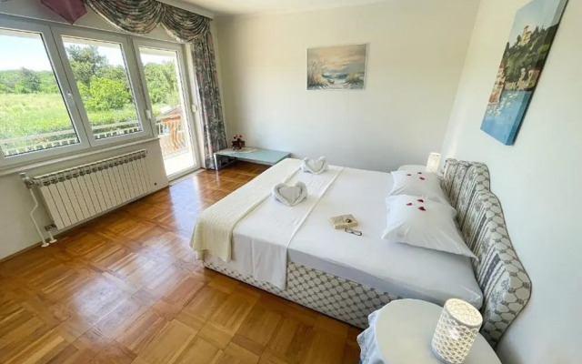 Apartment in Croatia Near Adriatic Coast