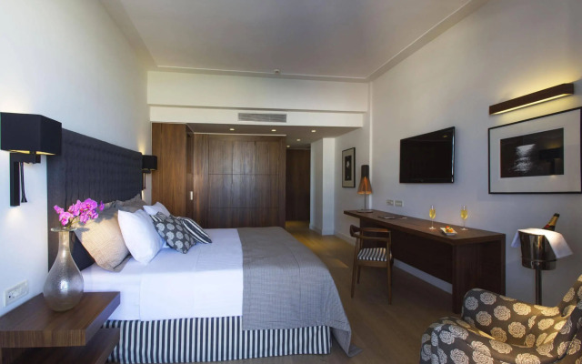 Aquila Atlantis Hotel