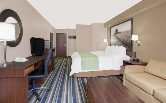 Super 8 by Wyndham Brandon MB