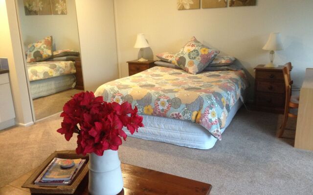 Cave Rock Guest House