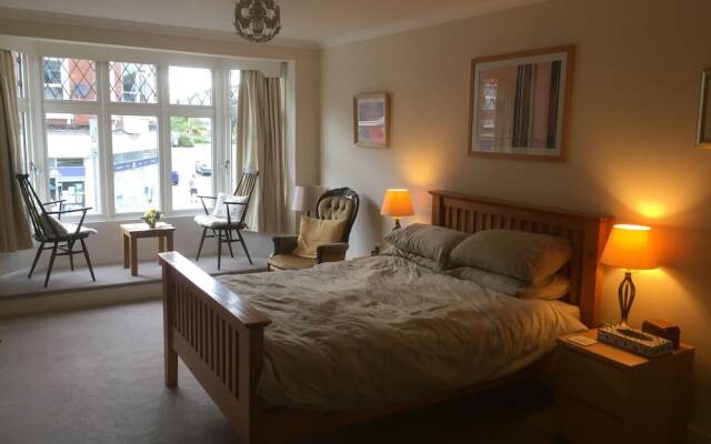 Modern 2 Bedroom Apartment in Central Exmouth