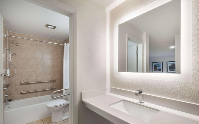 Best Western Red Hills