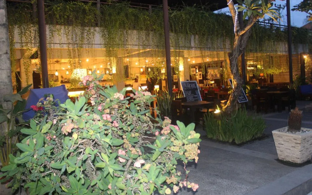 Flagship 760 Oasis Kuta