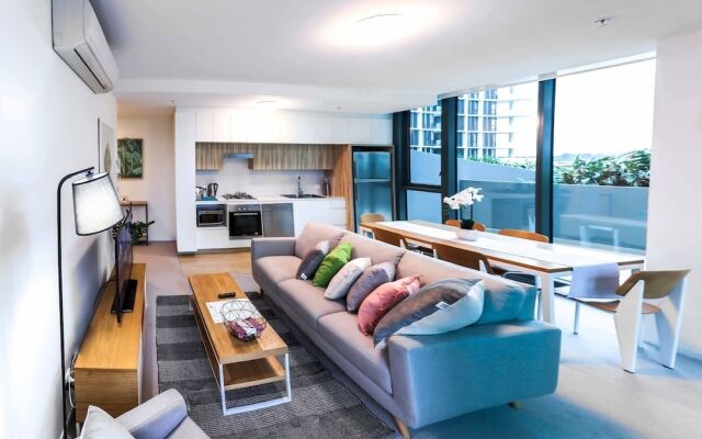 Incredible Riverside Apartment In Brisbane