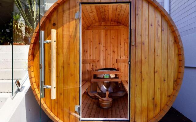 Sandon Point Coastal Abode