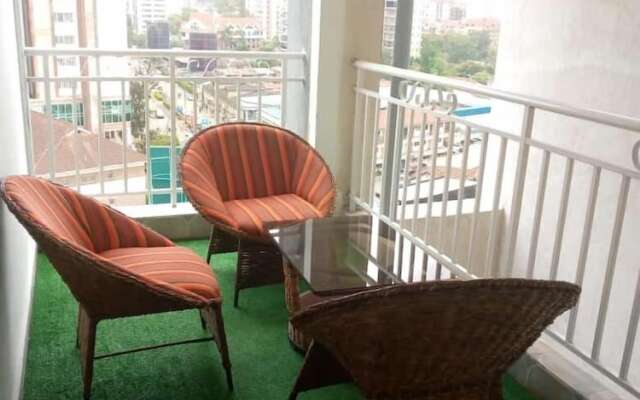 Stay.Plus Sandalwood Apartment Kilimani