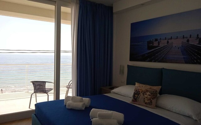 Rubino Apartment On Sea Shore