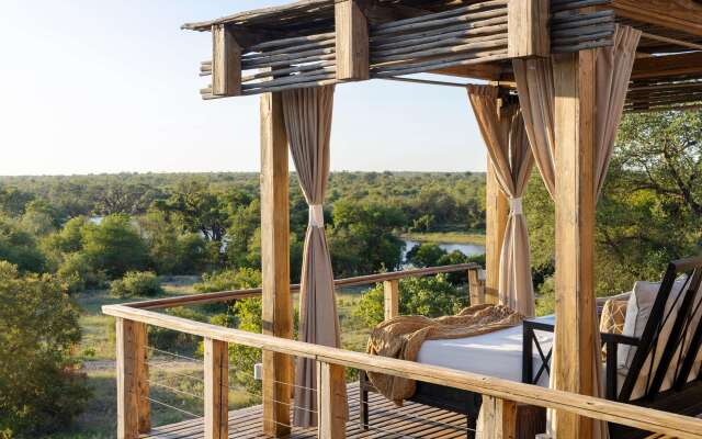 Simbavati Hilltop Lodge