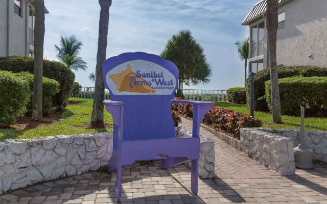 Sanibel Arms West Condominiums
