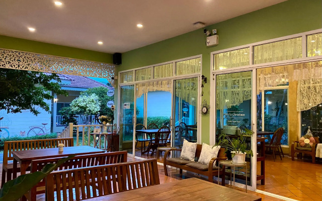 Ruenmaihom Riverside Cottage