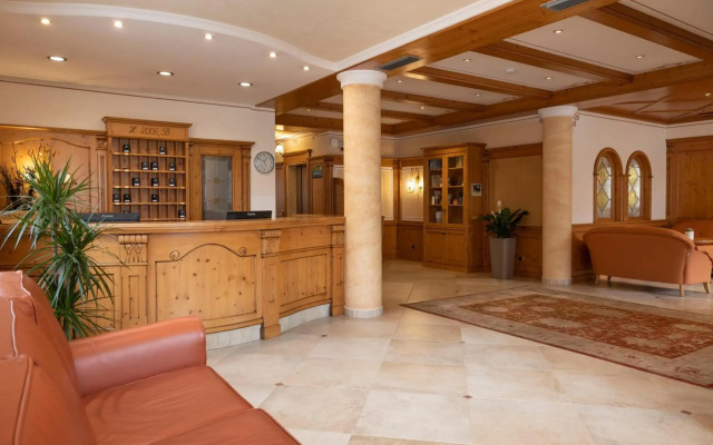 Beverly Alps Hotel & Spa