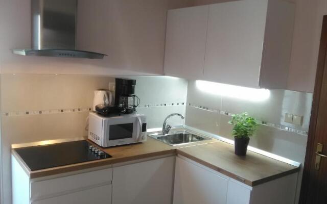 Apartment Yelena Rose West