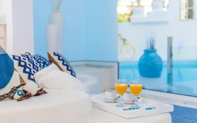 Kouros Home Hotel