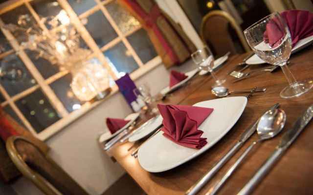 Lyndene Hotel