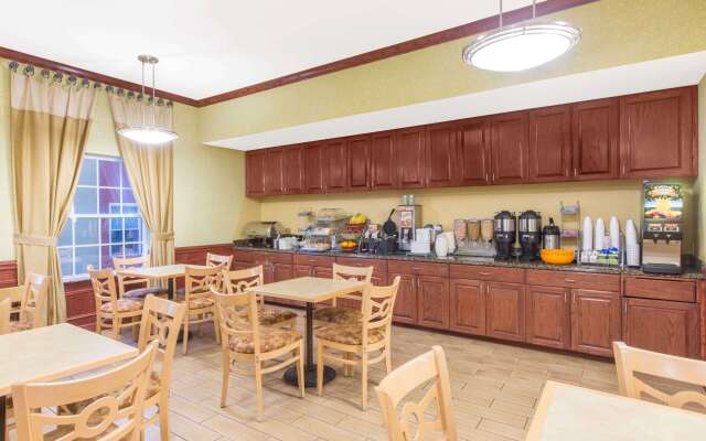 Hawthorn Extended Stay by Wyndham Corpus Christi Padre Is