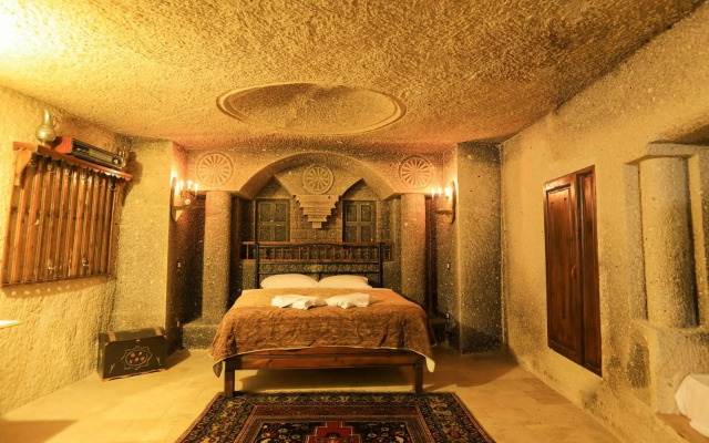 Antique Terrace Suites