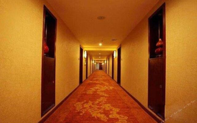 Vienna International Hotel（Guangxi Guilin Yangsuo West Street and Ten-mile Gallery）