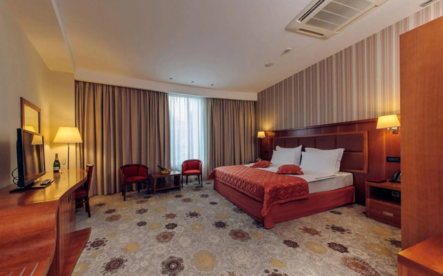 Kings Park Hotel