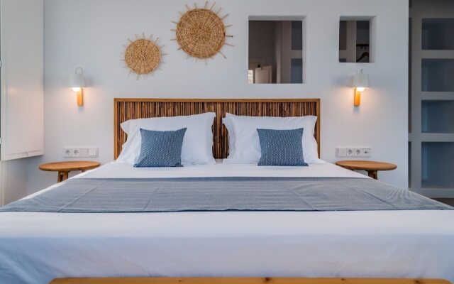 Milos Breeze Boutique Hotel