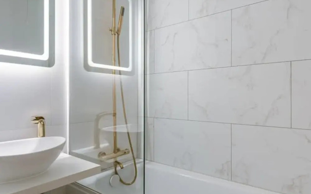 Modern Studio With Seaview and Parking