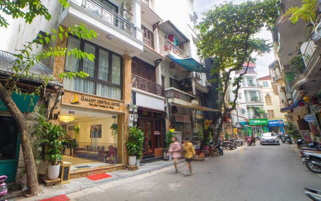 Galliot Central Hotel