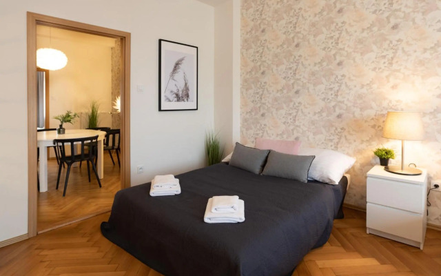 Luxury apartment in prime location