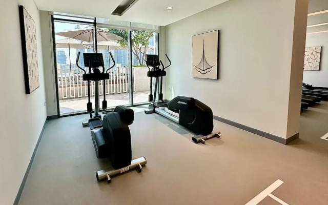 Serene 1BR w Private Palm View Balcony