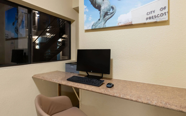 Days Inn by Wyndham Prescott