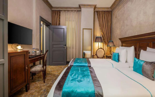 Palazzo Donizetti Istanbul, Tapestry Collection by Hilton