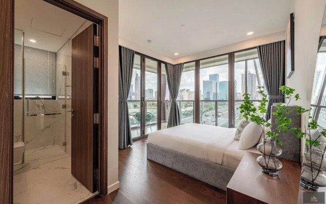 Metropole Residences Luxury Suite