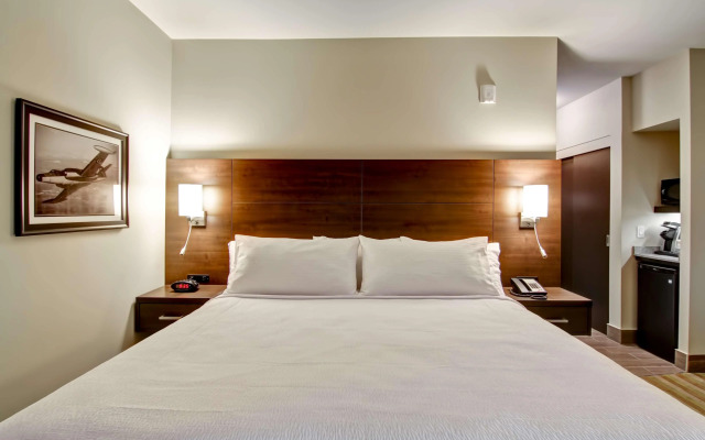 Best Western London Airport Inn & Suites