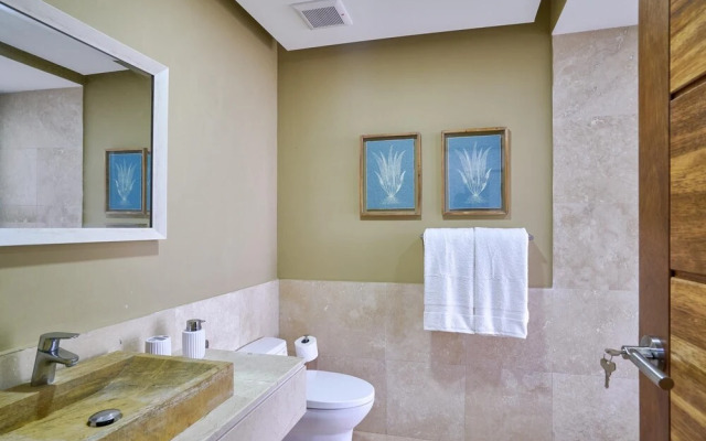 Luxury Beachfront Condo A-101